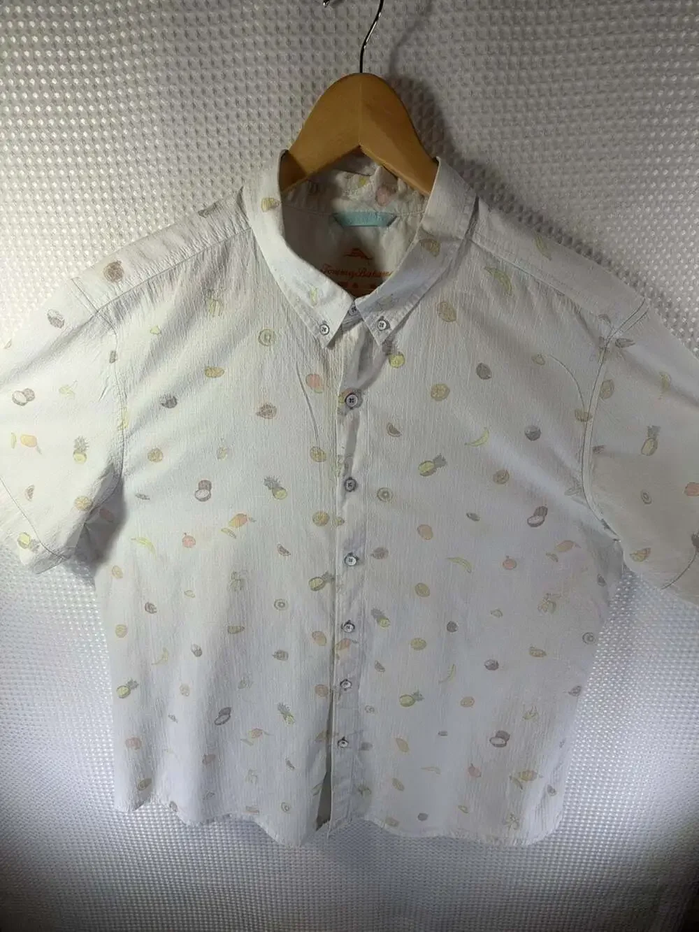 Tommy Bahama Men's Short Sleeve Button-Up Shirt with Fruit and Pineapple Print